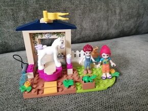 LEGO Friends 41696 Čistenie poníka v stajni