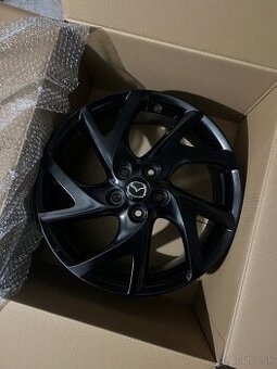 5x114.3 R18 originál Mazda