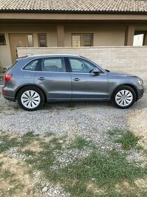 AUDI Q5 HYBRID Quattro,