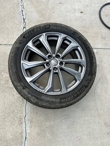 Zimné pneumatiky 235/55 r19 s diskami