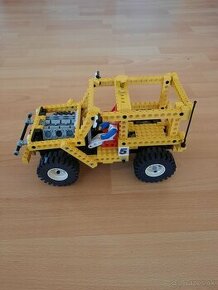 Lego Technic 8850 - Rally Support Truck - 1