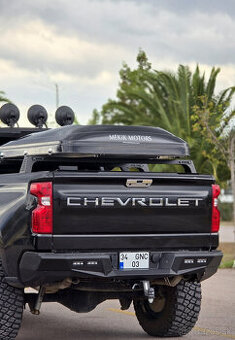 Zadný pevnostný náraznik  Chevy Silverado 2019