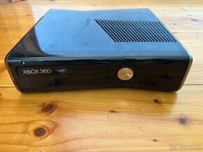 Xbox 360 + cca 40 HRY na 250GB HDD + RGH - 1