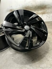 Nepoužívané hlinikové disky 5x112 R20 VW Nevada -Touareg CR