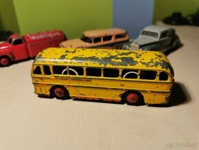 Dinky toys autobus