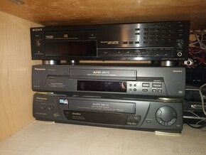 Panasonic HIFI Stereo VHS Rekordér a CD Prehrávač