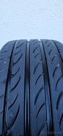 Pirelli P Zero Nero GT 235/35 R19 (2 ks)