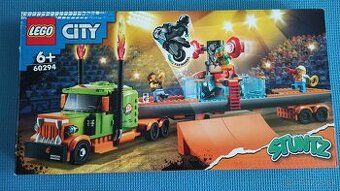 Lego City 60294 Kaskadérsky kamión Stuntz