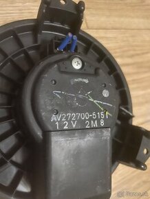 Ventilátor kúrenia Toyota Auris 2010 av272700-515