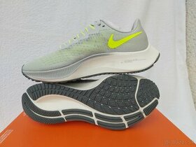 Dámské běžecké tenisky Nike Air Zoom Pegasus, vel. 39 - 1