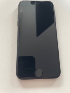 Krásny Iphone 7 32GB