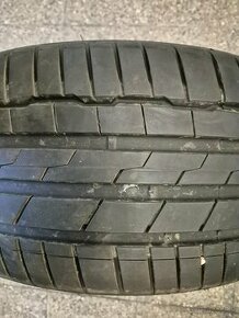 Letná pneu Hankook Ventus S1 evo 3, 245/40 R18 97Y