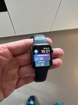 Ponúkam na predaj Apple Watch Series 4 (GPS) 40mm