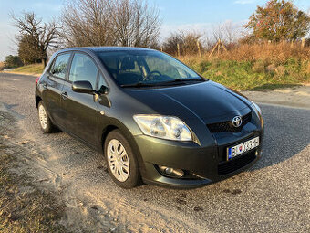 Toyota Auris 1.6 benzín, manuál, 2009