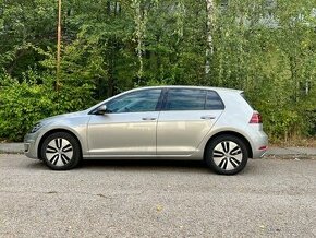 VOLKSWAGEN E GOLF 100KW, TEPELNÉ ČERPADLO, HIGHLINE VYBAVA