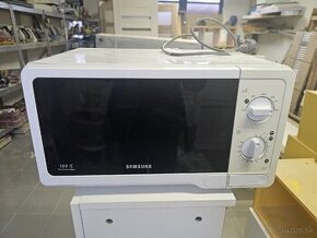 Mikrovlnka Samsung MW71E