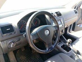 Volkswagen Golf 5 1.4 55kw motor Tip Top - STK do 6/2026