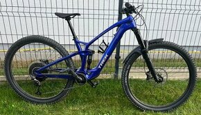 Zánovný celoodpružený karbón ebajk Trek Fuel EXe 9.5 veľ. M