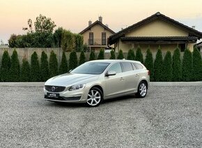 VOLVO V60 D3 2.0L 150K A/T SUMMUM GEARTRONIC SR - 1