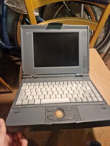 Historicky Notebook 486 Acer Note 730c i486