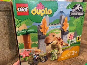 Predám Lego DUPLO 10939 Jurassic World-T-rex a Triceratops