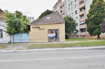 Na predaj komerčná budova, centrum mesta Veľký Meder - 1