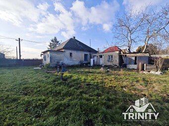 EXKLUZÍVNE - Na predaj rodinný dom s rozsiahlym pozemkom, Šu - 1