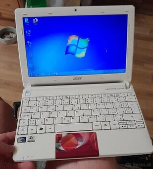 10" acer aspire one D270