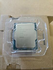 intel i5 13600KF