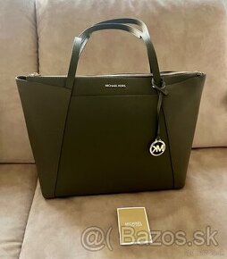 Nová kožená kabelka Michael Kors s visačkou