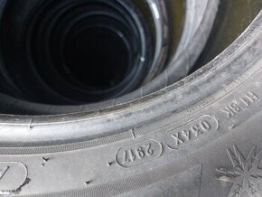 Predam zimne pneu 2x 225/55R17 Michelin