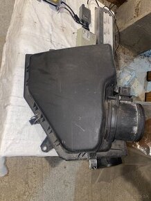 Airbox vaha vzuchu sanie BMW E60 E61 535D 520d