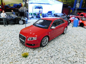 model auta Audi RS4 B7 sedan červená farba Otto mobile 1:18