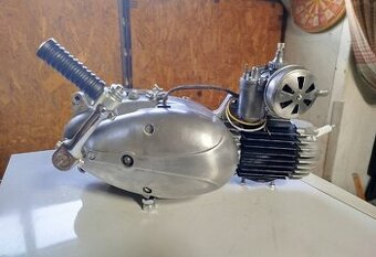 Motor Jawa 50/555 po renovaci