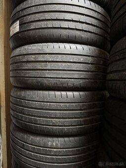 🌞225/45 R18 Goodyear rv2022