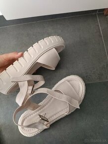Béžové dámske sandále sandálky
