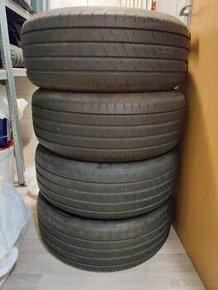 Goodyear EfficientGrip 2 235/55 R18 100V