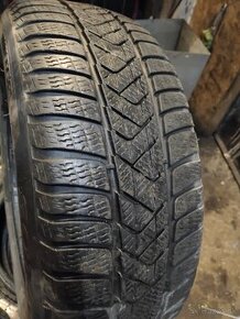 Zimne pneu pirelli 205/60r16