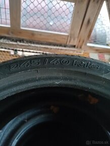 245/40 R 18.