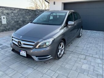 Mercedes B trieda 180 benzín, automat, 106431km