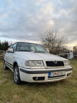 Škoda Felícia s krídlom