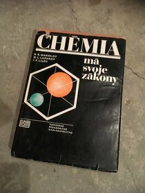 Staré knižky o autách, chémii a biológii - 1
