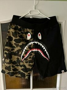 BAPE 1ST Camo Shark shorts - 1