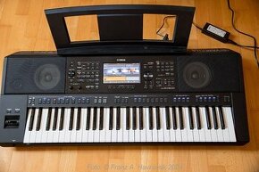 Yamaha Keyboard PSR SX 900