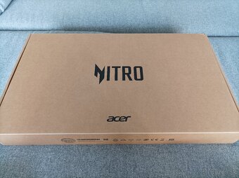 Acer Nitro V16 Obsidian Black Gaming notebook