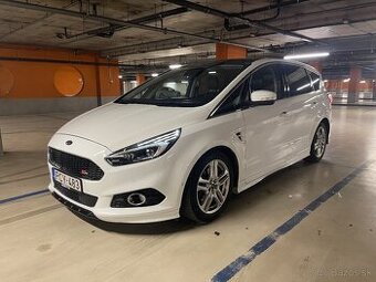 Ford S-Max Titanium