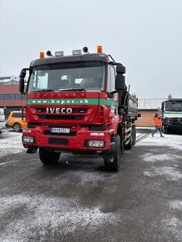 Predam Iveco sklápač 6x6 Hydraulická ruka