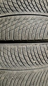 Predám 2ks jazdené zimné 295/35r21-107V Michelin