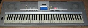 Yamaha Portable Grand DGX 205 (rozsah 6,5 oktávy)