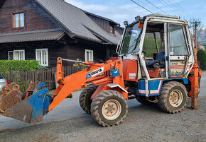 traktor bagr / buldobagr / nakladač Kubota R410 4x4